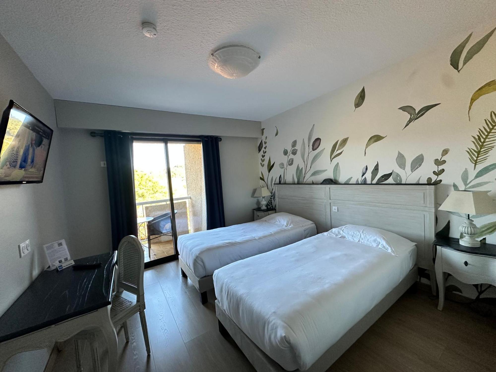 Hotel Le Colombier Мустье-Сент-Мари Экстерьер фото